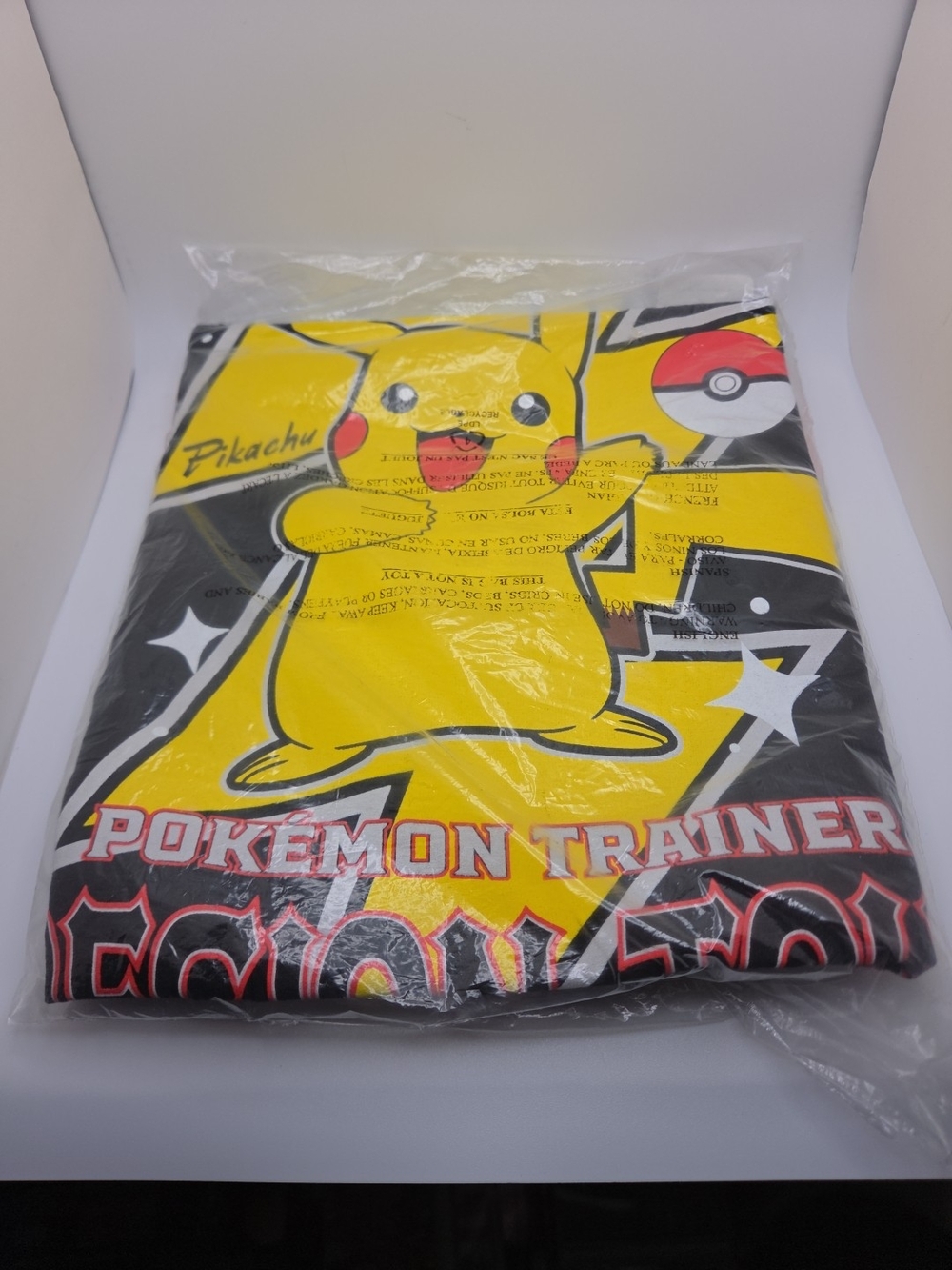 Pokemon "PIKA!" Pikachu Pokemon Trainer Region Tour Black T-Shirt Men S NWT (S1)
